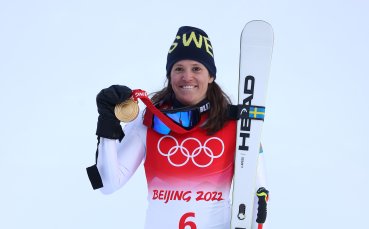 Вукадинова финишира 36-а в гигантския слалом, златото грабна Сара Хектор