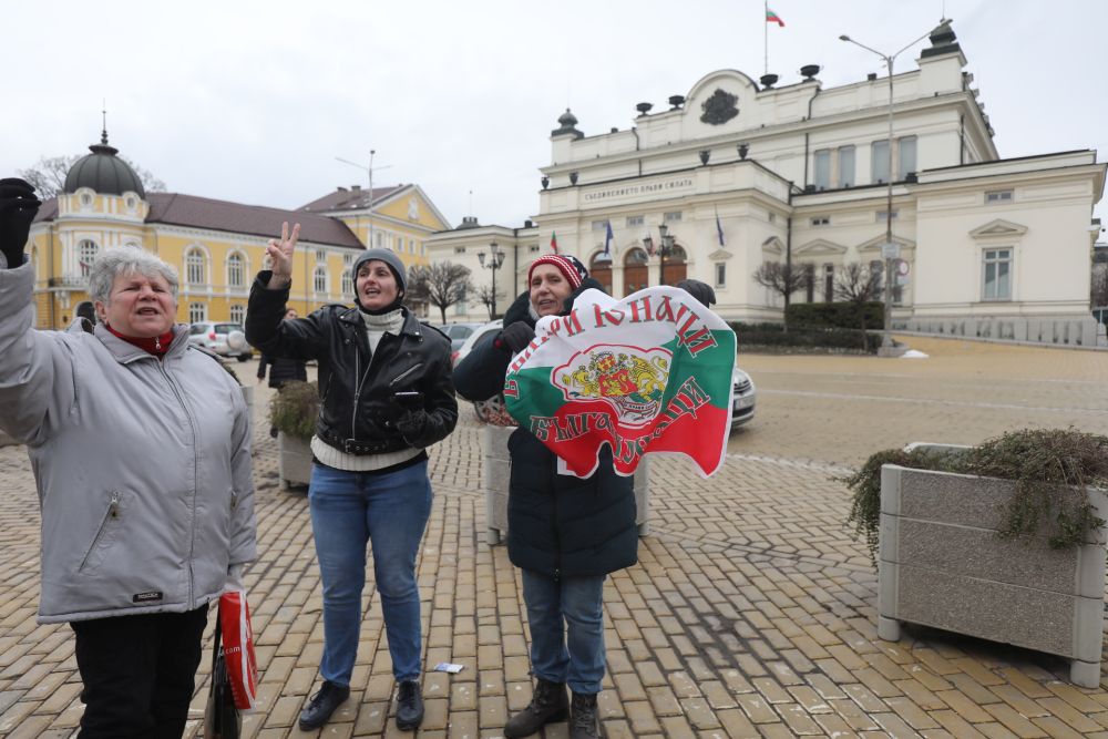 <p>Протест и автошествие срещу зелените сертификати</p>