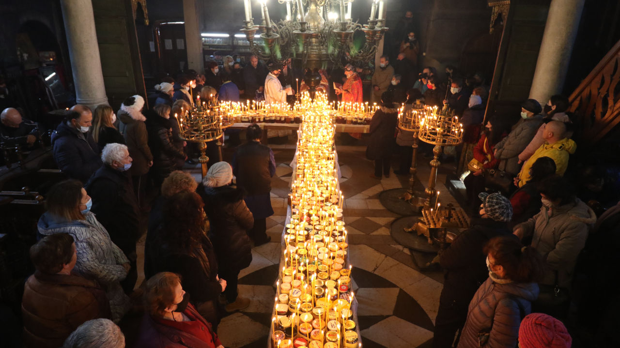 <p>На 10 февруари Българската православна църква почита паметта на Св. Харалампий Чудотворец</p>