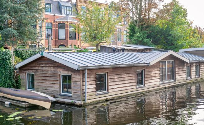 Да живееш във водата: Плаващите домове в Холандия