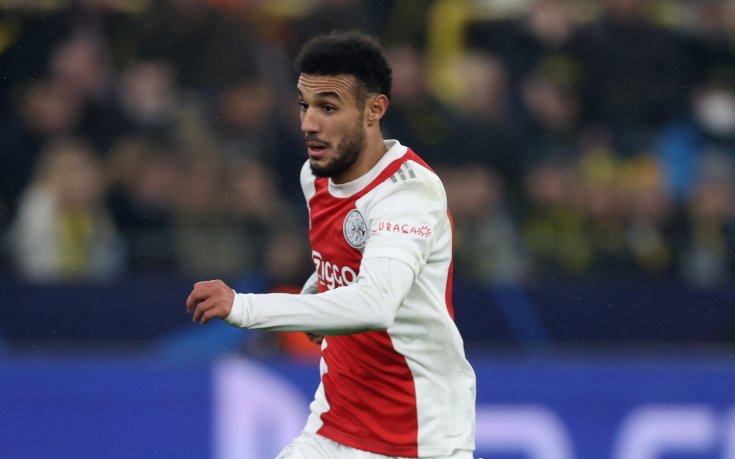 Байерн се насочи към още двама футболисти на Аякс