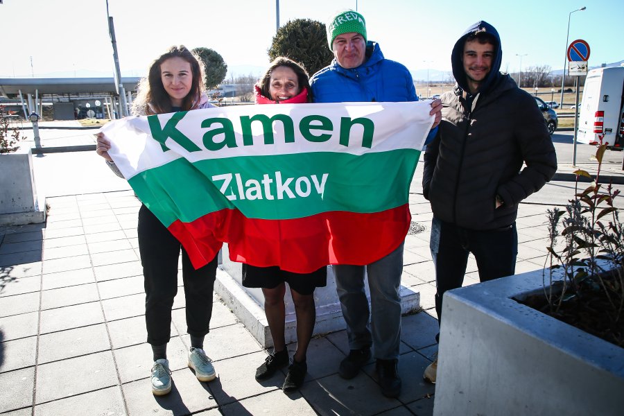 Алберт Попов и Камен Златков се завърнаха в България от1