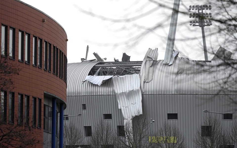 Върлуващата буря Юнис в Западна Европа не подмина и нидерландския