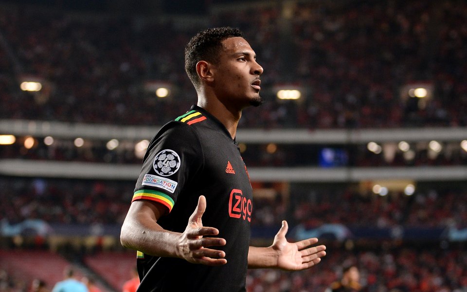 Равенството на Аякс с португалския Бенфика в първия мач между