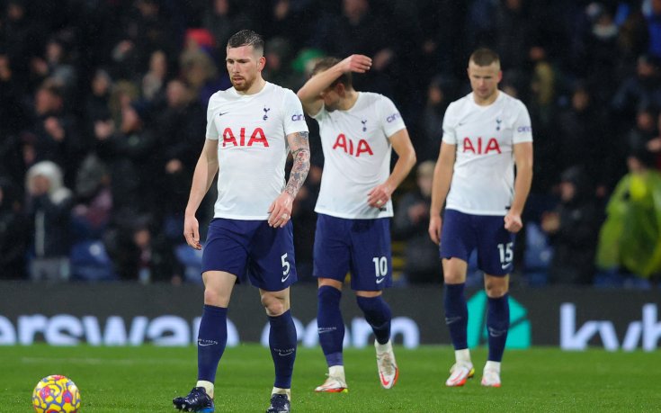 Бърнли помрачи ентусиазма в Тотнъм