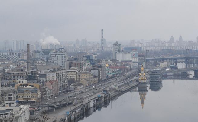 Руските сили са в Киев, Украйна призова цивилните да се отбраняват