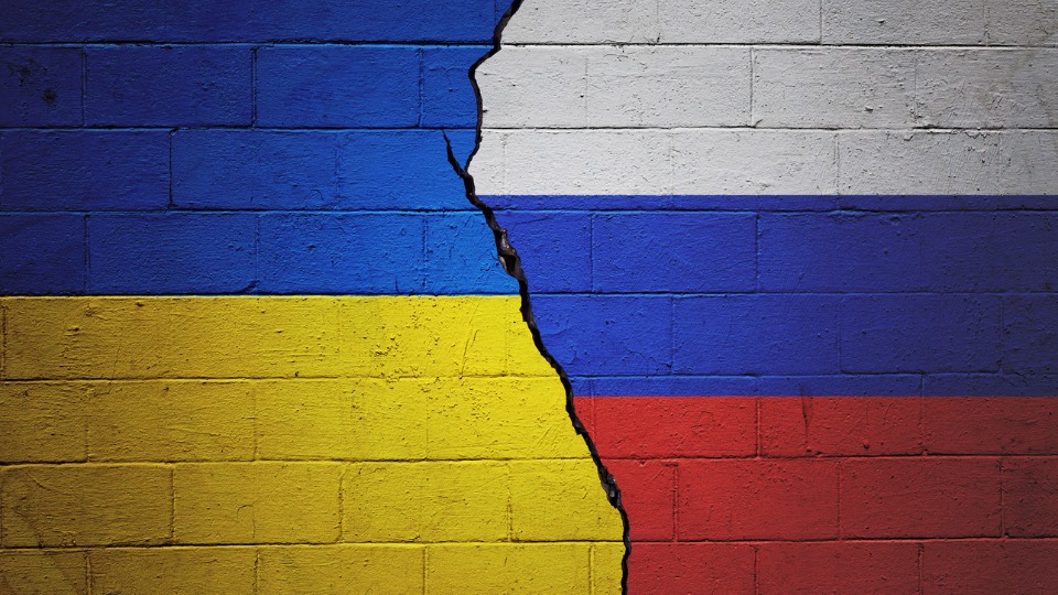 Украйна война Русия знаме