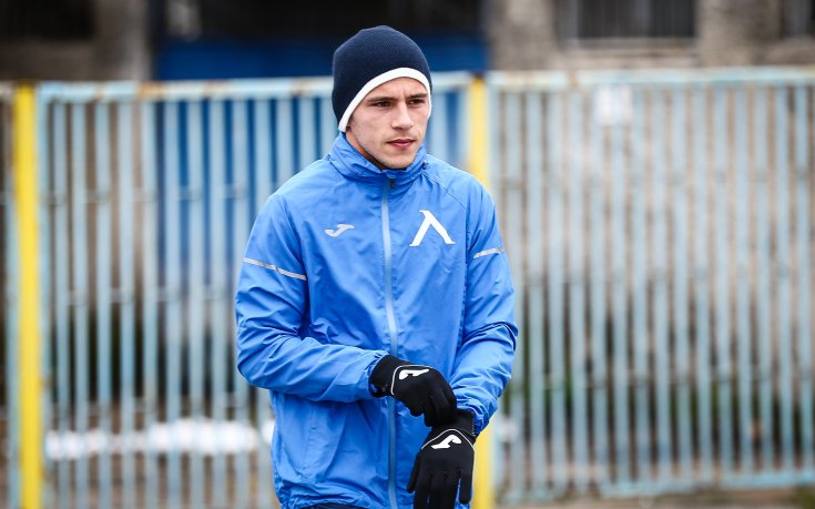 Септември все още чака пари за изгонен от Левски