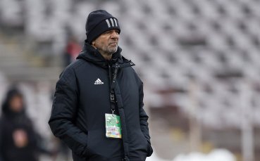 Треньорът на ЦСКА Стойчо Младенов все още не е