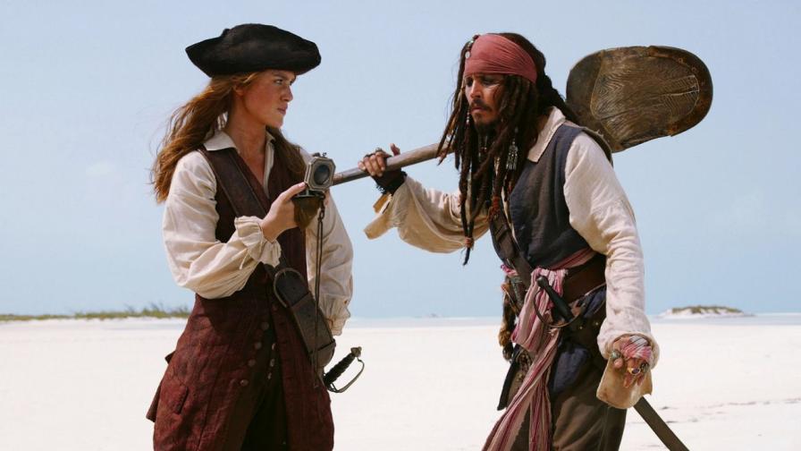 The Sun: Джони Деп облича костюма на Джак Спароу, завръща се в "Карибски пирати"