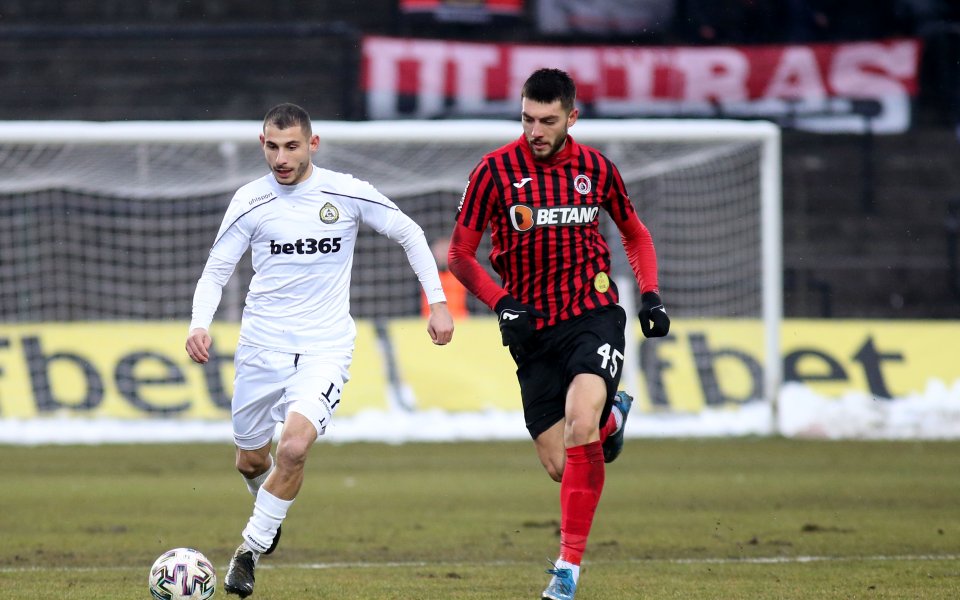 Дербито между Славия и Локомотив София винаги е имало своя