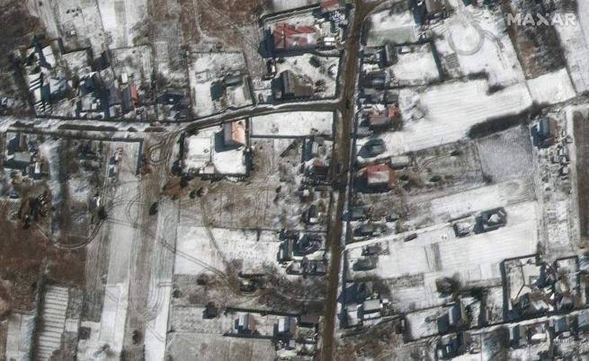 Сателитни снимки показват, че руският военен конвой до Киев се е разпръснал