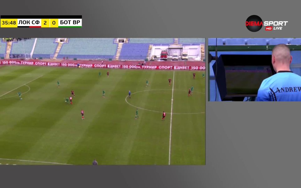 В 37-ата минута Владимир Семерджиев спечели единоборство с Валери Христов,