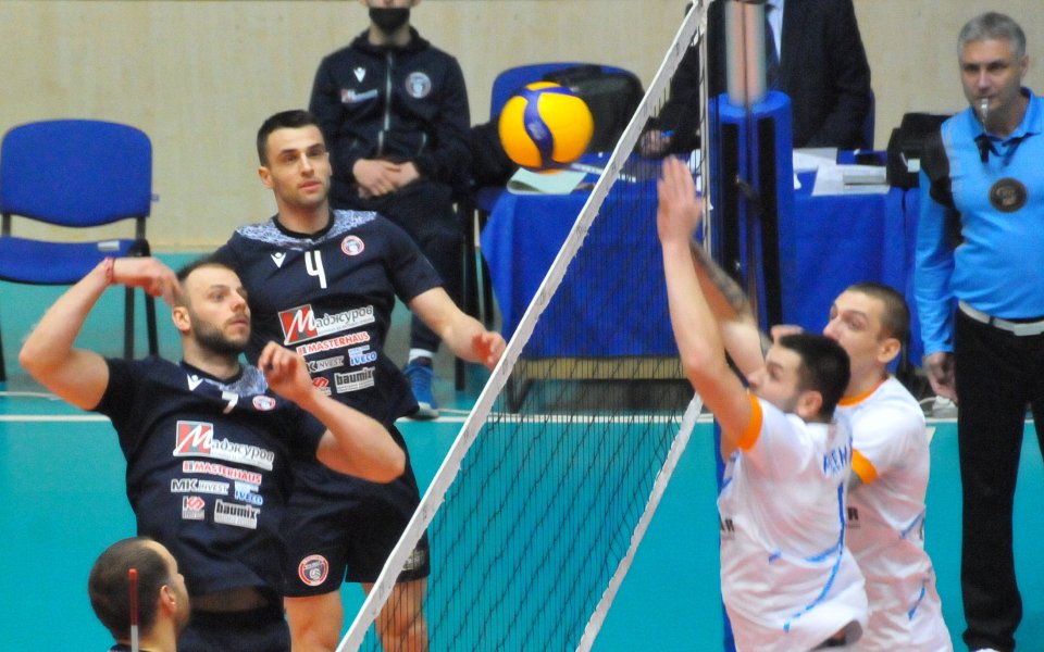 Дея Спорт победи с 3:0 (25:22, 25:18, 25:17) Дунав като