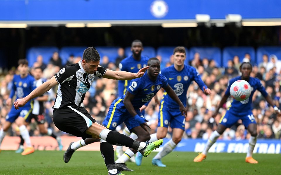 Отборите на Челси и Нюкасъл Юнайтед играят при в сблъсък