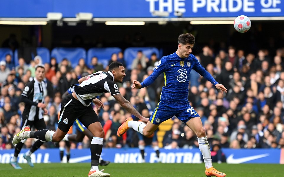 Отборите на Челси и Нюкасъл Юнайтед играят при в сблъсък