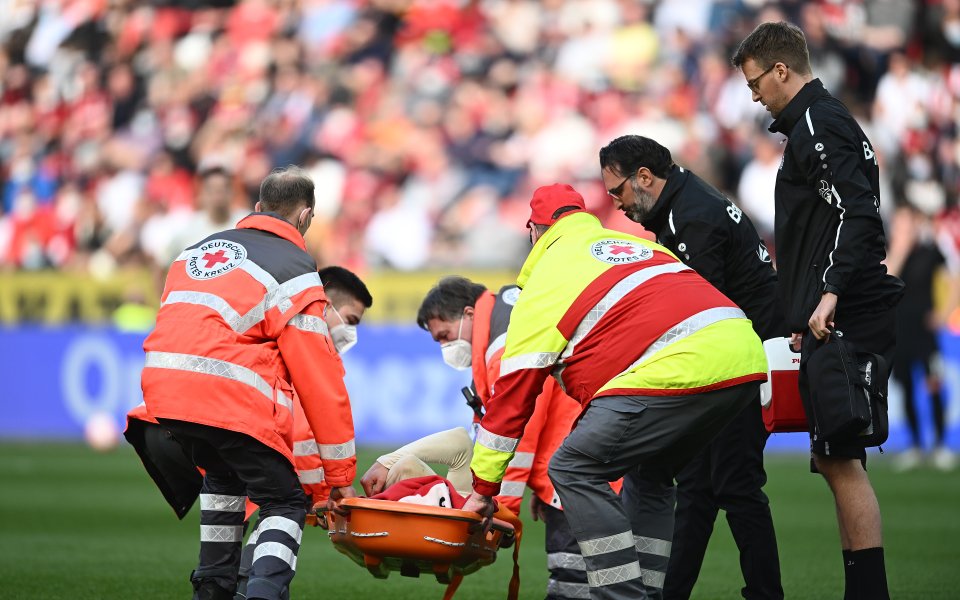 Младата звезда на германския футбол Флориан Вирц е скъсал кръстни