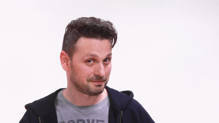  Александър Сано на посетители на Edna.bg 