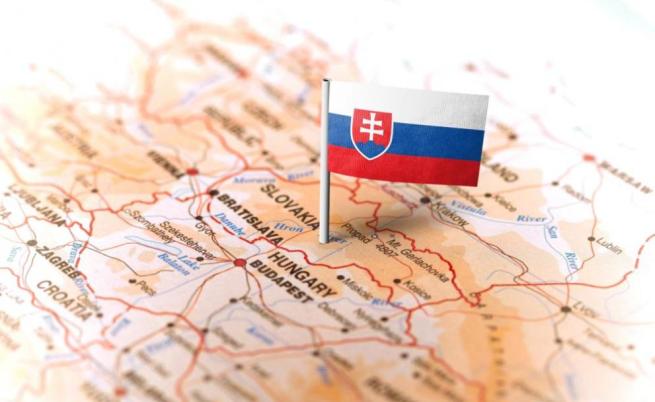 Словакия затвори границата си с Украйна