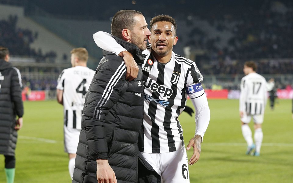 Ювентус възнамерява да продължи споразумението със защитника Данило. Според източници