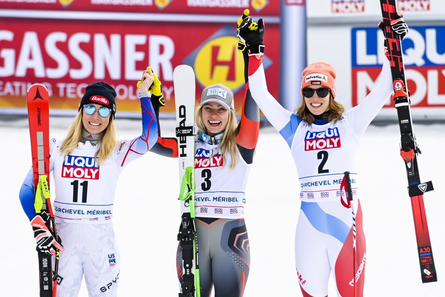 Рангхилд Мовинкел спечели последното състезание в женските алпийски ски от1