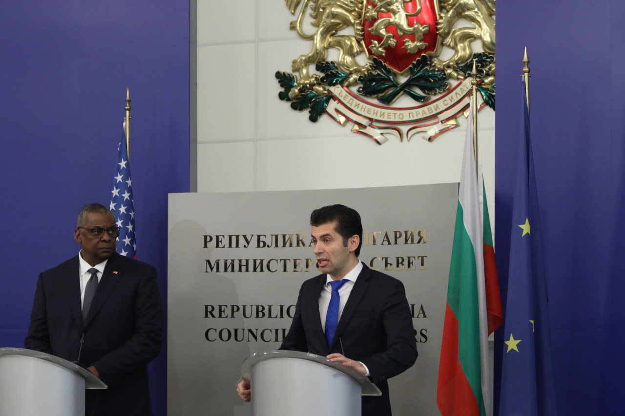 <p>Среща и брифинг на българския премиер Кирил Петков и министъра на отбраната на САЩ Лойд Остин</p>