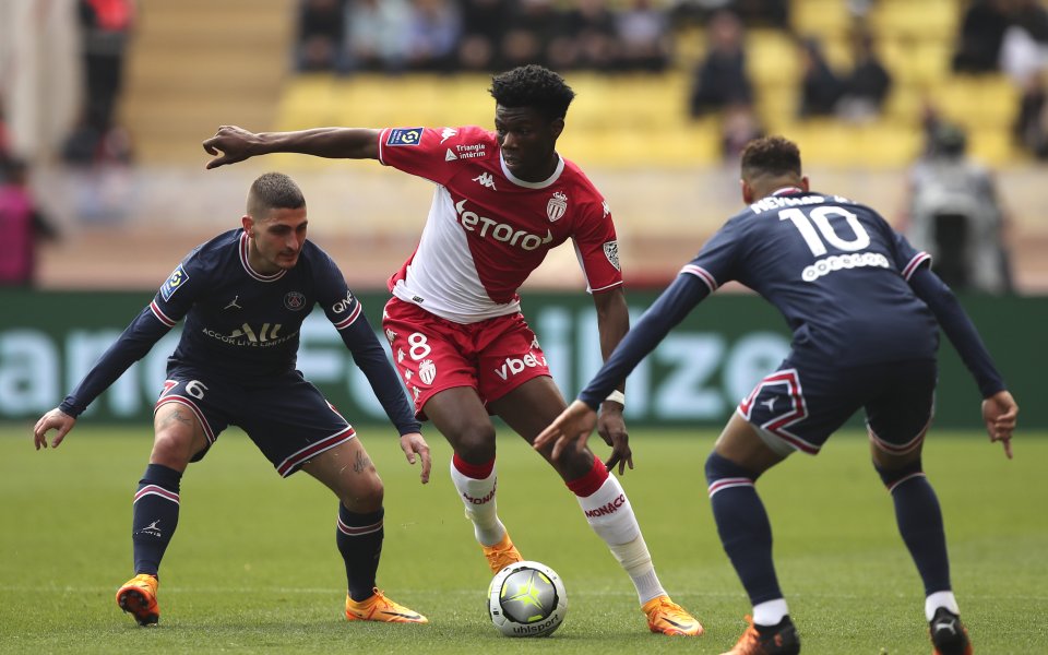 Отборите на Монако и Пари Сен Жермен играят при в