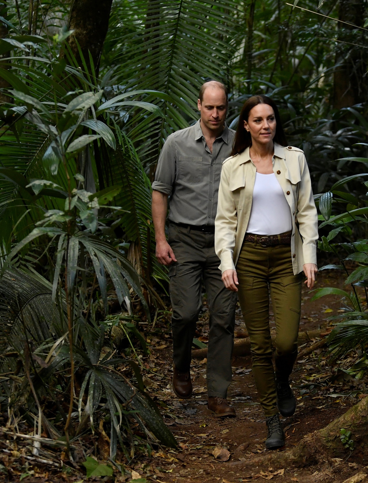 <p>Принц Уилям и Херцогиня Катрин посетиха майсторски клас по оцеляване в джунглата на Белиз. Кралската двойка е на обиколка в страни от Карибския басейн и първата им спирка е Белиз.</p>