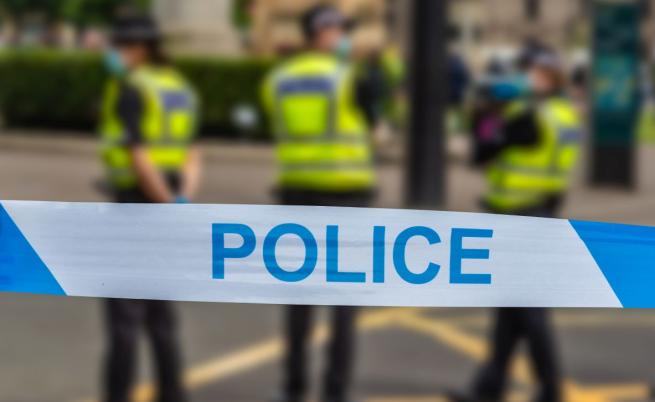 Франция екстрадира Салах Абдеслам, за да бъде съден и в Белгия