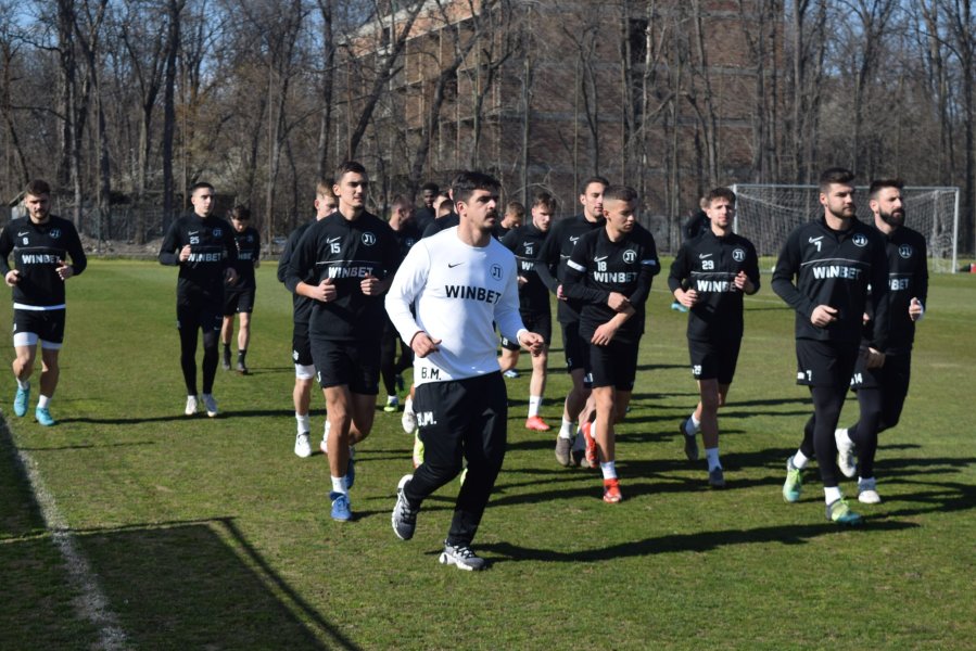 Локомотив Пловдив тренира по време на международната пауза1