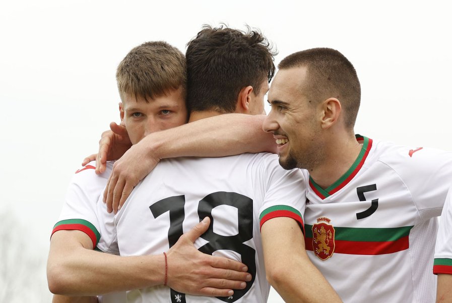 България U17 Черна гора U171