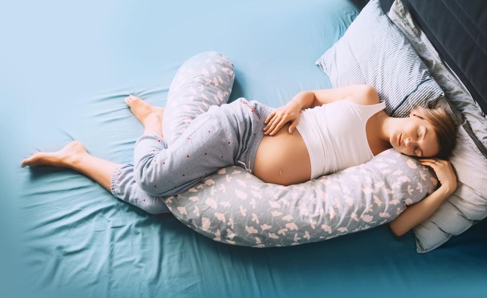 бременност сън легло жена