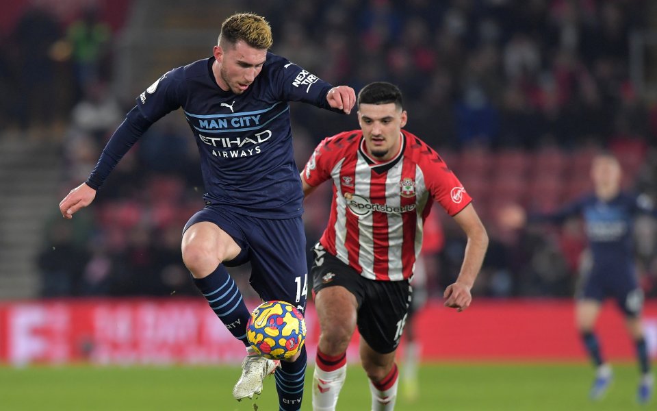 Бранителят на Манчестър Сити Аймерик Лапорт не пропусна да "захапе"