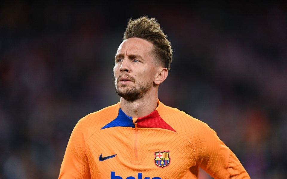 Футболистът на Барселона Люк де Йонг е с коронавирус и