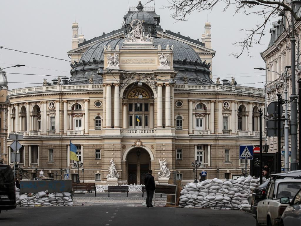 Силни взривове отекнаха в Одеса Украински Телеграм канали съобщават че