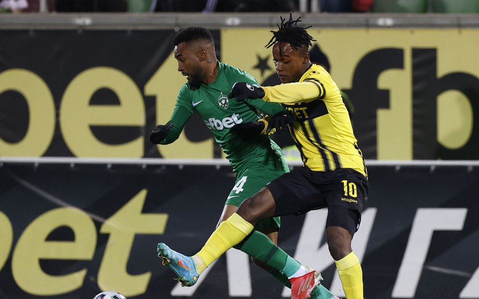 Шефовете на Ботев Пловдив готвят продажбата на три от звездите