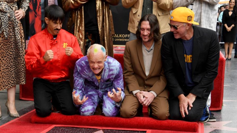 Red Hot Chili Peppers със звезда на холивудската Алея на славата