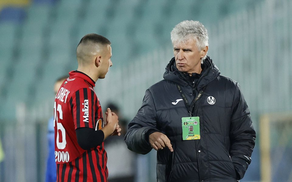 Наставникът на Локомотив София, Иван Колев, похвали играчите си за