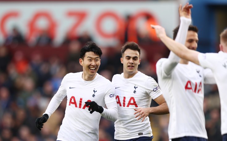 Хеттрик на Сон донесе победата на Тотнъм срещу Астън Вила