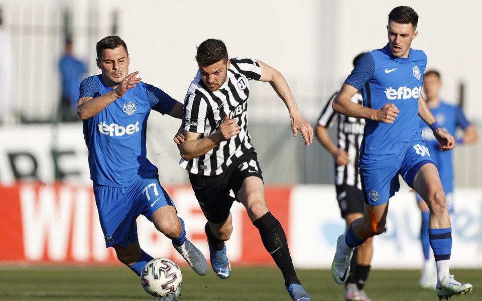 Арда посреща Локомотив Пловдив във важен двубой в битката за