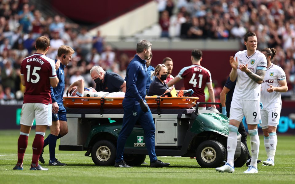Тежка контузия на Уест Хем Юнайтед - Бърнли, 17.04.2022 г.