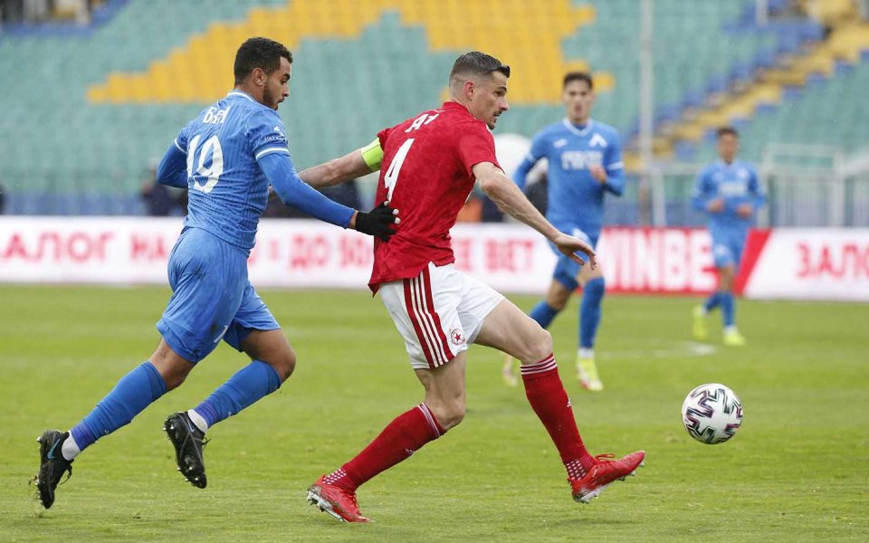 Феновете на Левски и ЦСКА, които живеят в чужбина, също