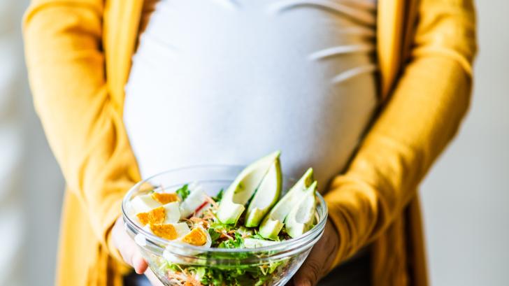 14 полезни храни, които бременните жени трябва да похапват