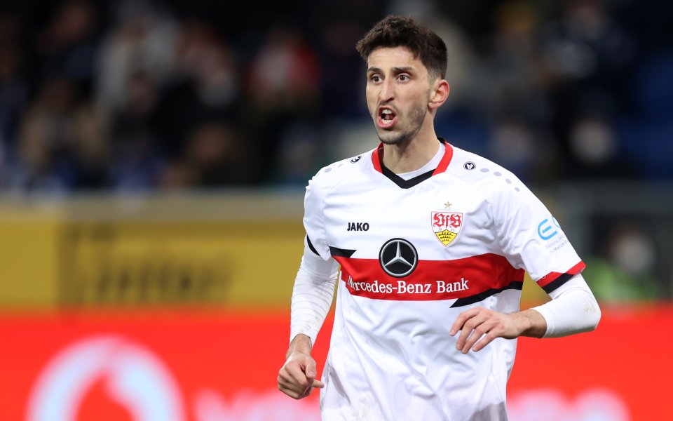 Полузащитникът на Щутгарт Атакан Каразор е дал положителен тест за