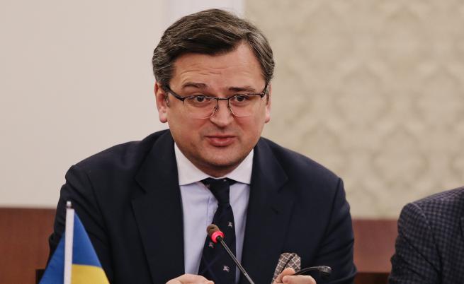 Кулеба: Тези, които не помагат на Украйна, помагат на Русия