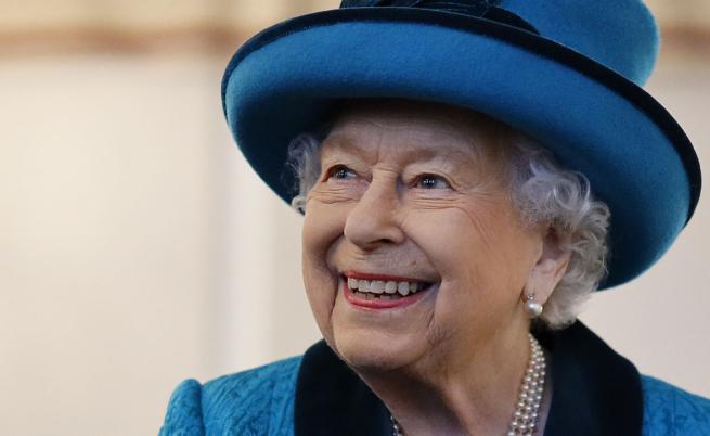 След като не откри парламента: Елизабет II отиде на конно шоу
