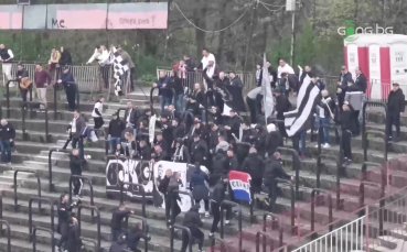 Феновете на Славия избухнаха на стадион Българска армия след като