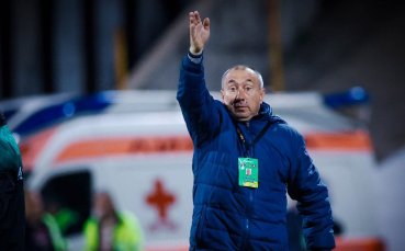 Треньорът на Левски Станимир Стоилов използва профила на клуба в