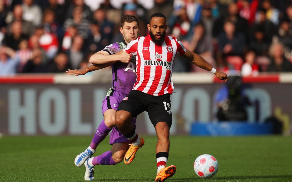 Тотнъм изигра втори пореден слаб мач, което може да се