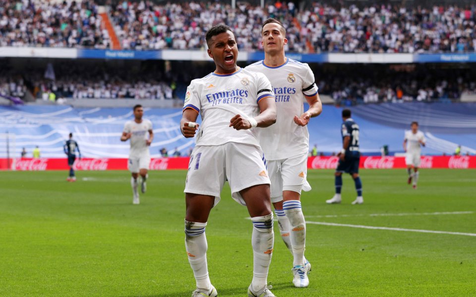 Реал Мадрид и Еспаньол играят при резултат 4:0 на "Сантяго